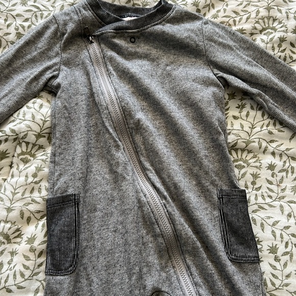 NWOT zip up - Picture 2 of 3